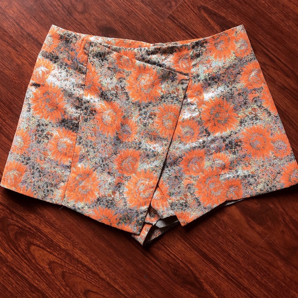 TOPSHOP Asymmetrical zip back shorts